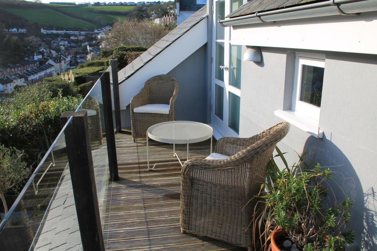 Compass Rose Bed and Breakfast Dartmouth Exteriör bild