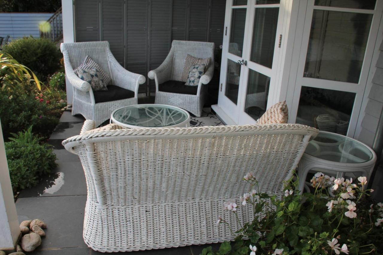 Compass Rose Bed and Breakfast Dartmouth Exteriör bild