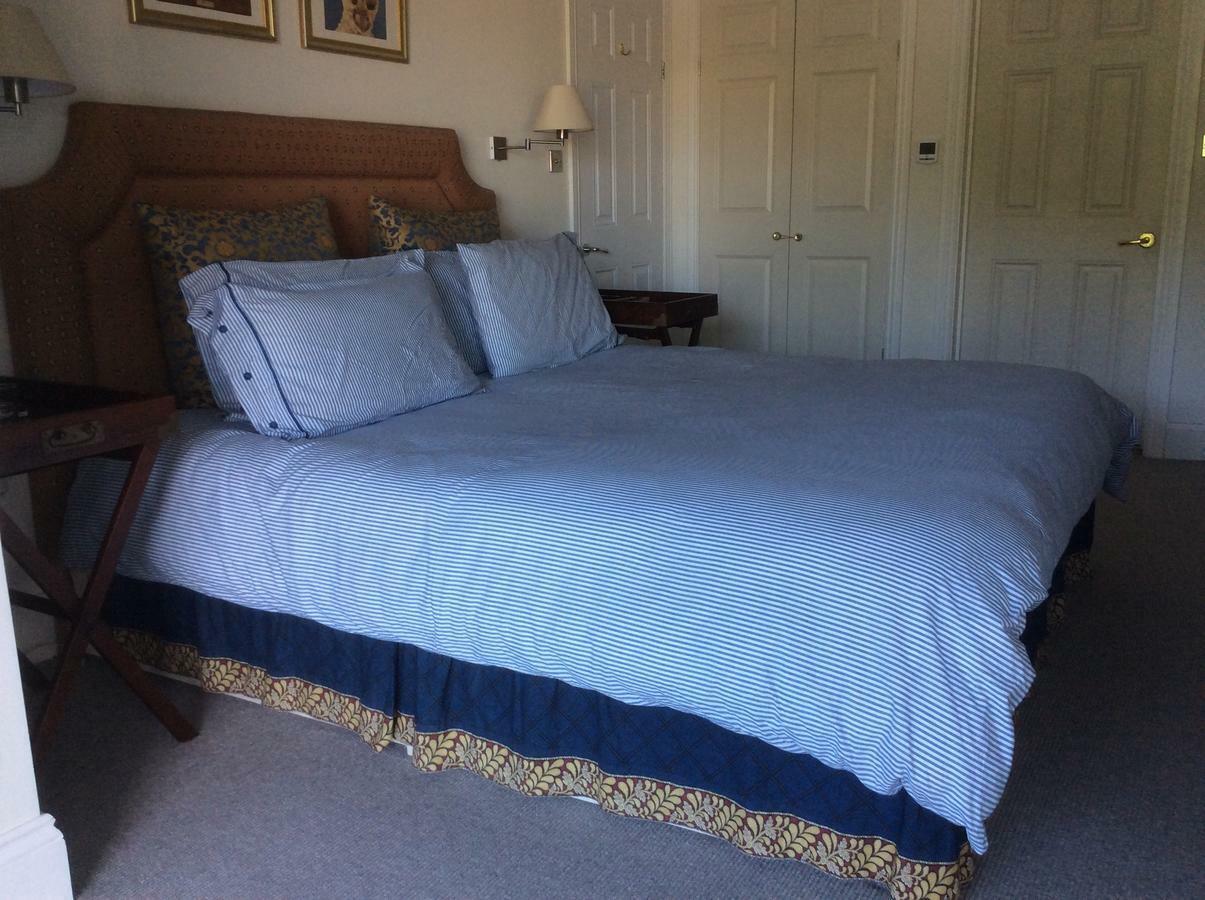 Compass Rose Bed and Breakfast Dartmouth Exteriör bild