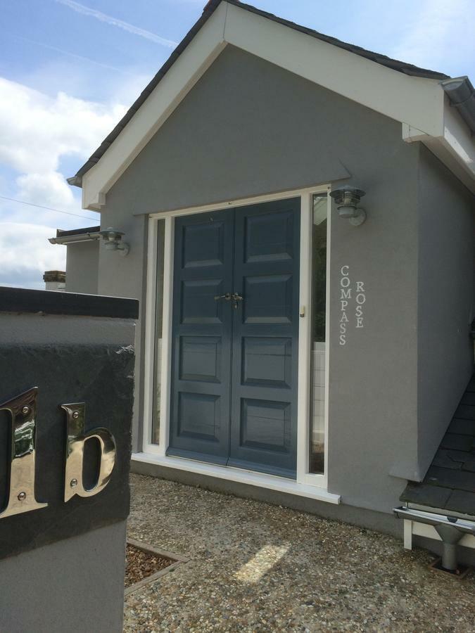 Compass Rose Bed and Breakfast Dartmouth Exteriör bild