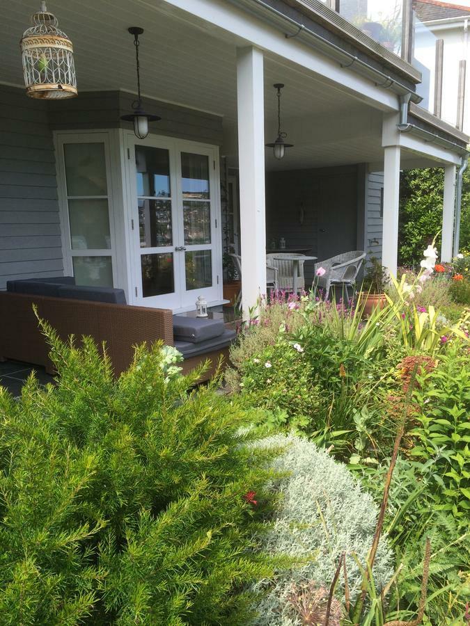 Compass Rose Bed and Breakfast Dartmouth Exteriör bild