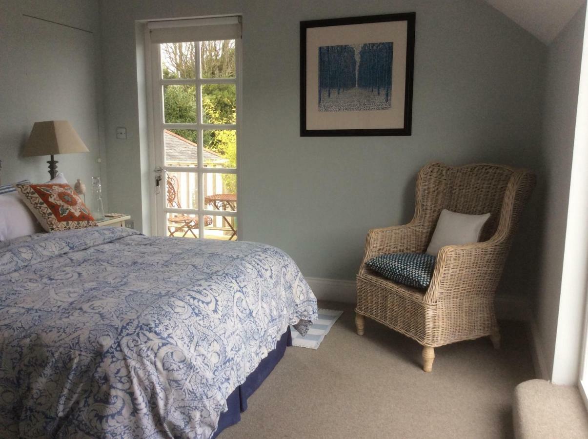 Compass Rose Bed and Breakfast Dartmouth Exteriör bild